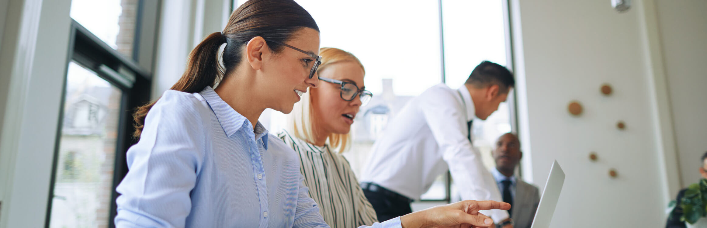 Enhancing Customer Experience with AI: A Guide for Lenders